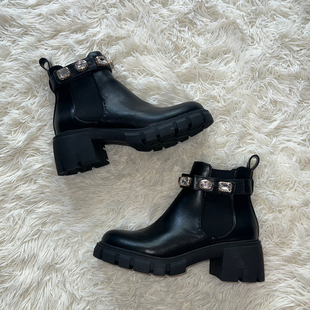 Madden Girl Honeyy Boots